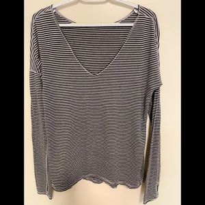 Women’s lululemon long sleeve loose tshirt size 10